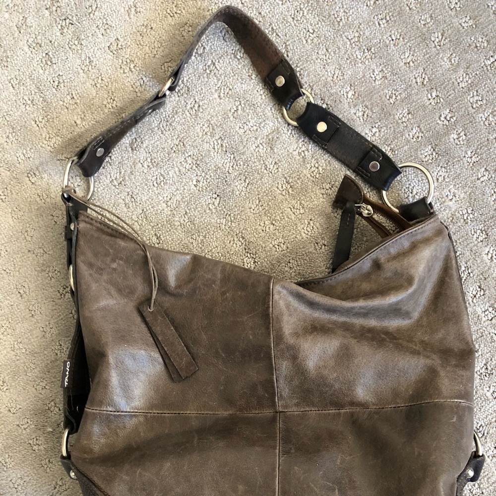 Tano bucket bag